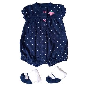 😍SALE!😍 Carter's baby girl's romper Size NB